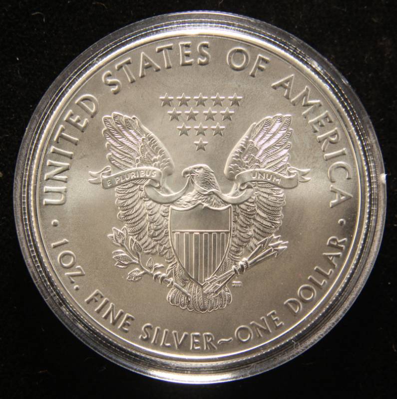 lot 22 image: 2016 AMERICAN SILVER EAGLE 1 TROY OZ. .999 FINE SILVER IN AIRTITE