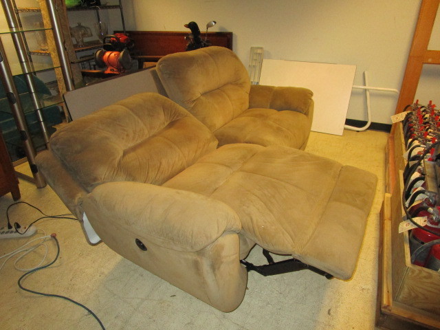 lot 712 image: RECLINING SOFA