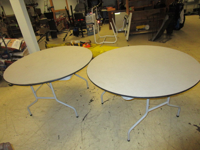 lot 726 image: ROUND FOLDING TABLES