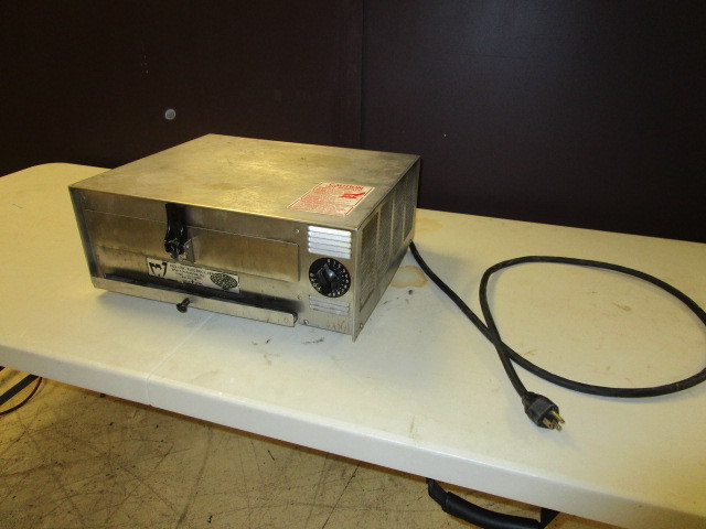lot 728 image: WISCO ELECTRIC PIZZA OVEN