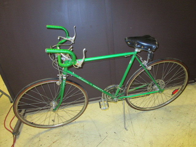 lot 731 image: SCHWINN VARSITY BICYCLE