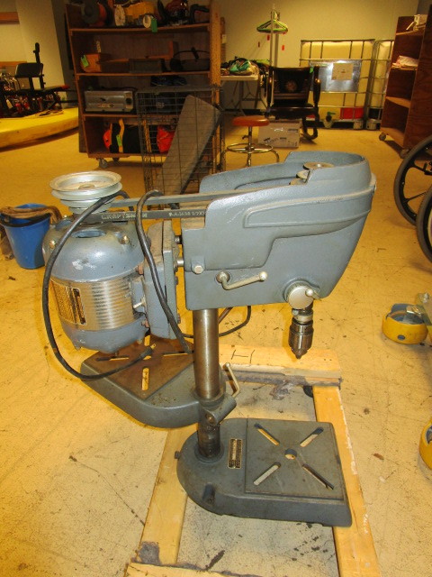 lot 746 image: DRILL PRESS