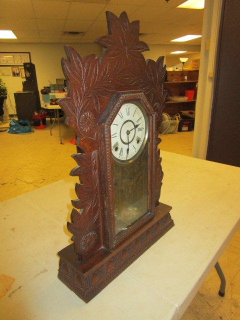 lot 751 image: WILLIAM L. GILBERT CLOCK CO. LAUREL CLOCK