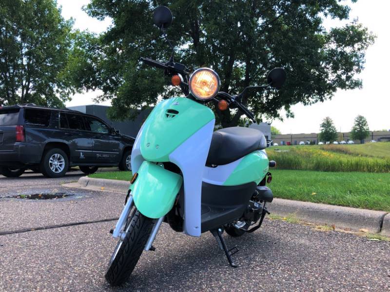 lot 3 image: 2018 Bintelli Breeze 49cc Scooter- New, Never Owned