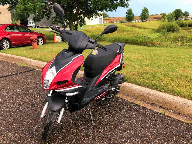 lot 6 image: 2018 Bintelli Scorch 150cc Scooter- New, Never Owned