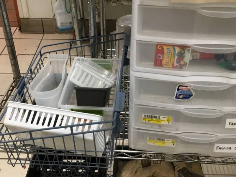Storage containers