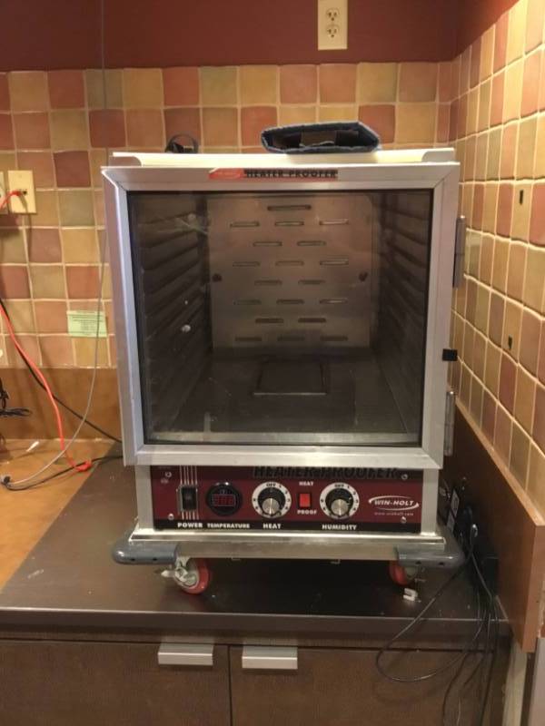 Win-Holt warmer on wheels Heater Proofer