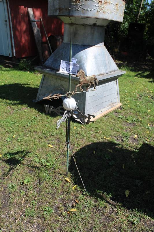 lot 533 image: Lightning Rod Weather Vane