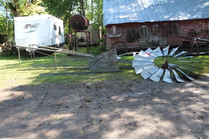 lot 527 image: 30ft. Aromotor Windmill