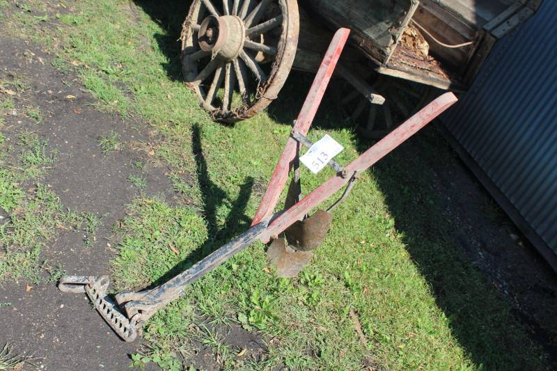 lot 513 image: Cultivator Farm Implement