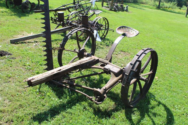 lot 507 image: McCormick Cultivator Farm Implement with 6ft. Blade
