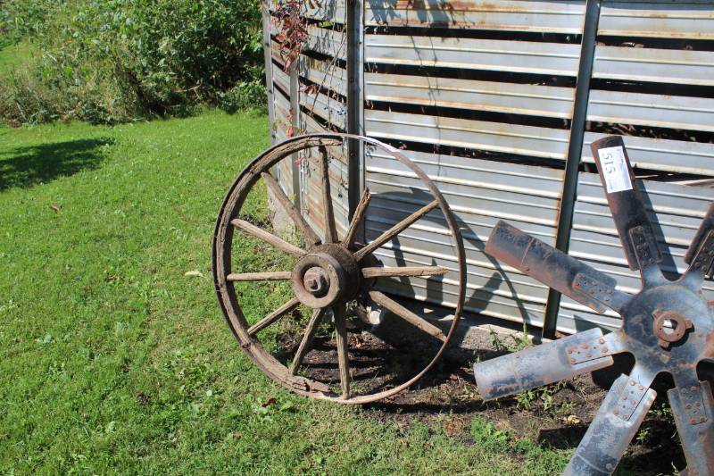 lot 514 image: 38in. Wood Wagon Wheel