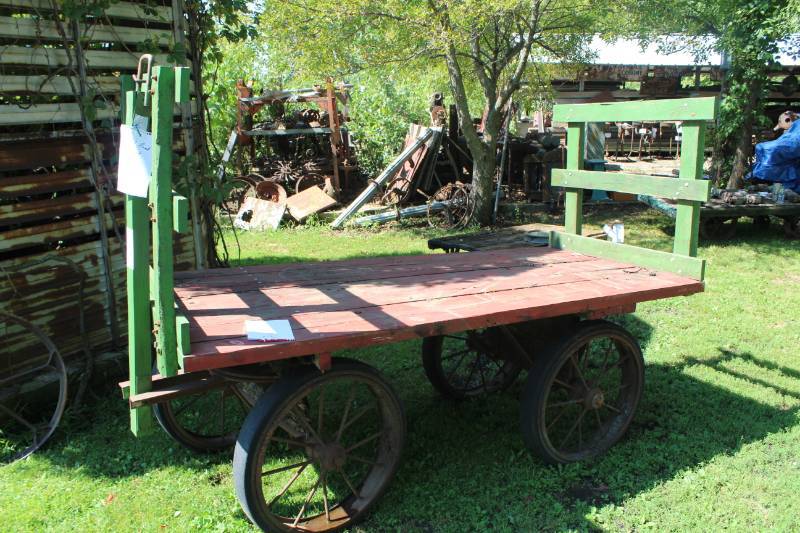 lot 518 image: Rail Road Cart