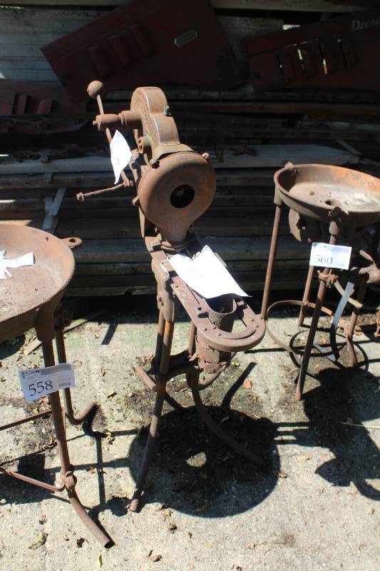lot 559 image: Champion Vintage Forge Blower