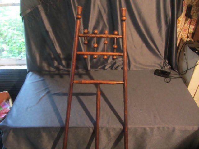 lot 17 image: Victorian Easel