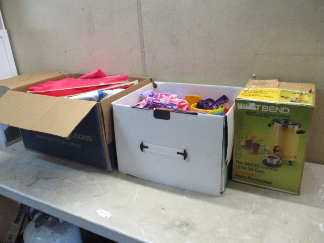 lot 41 image: Toysinflatablescoffee maker