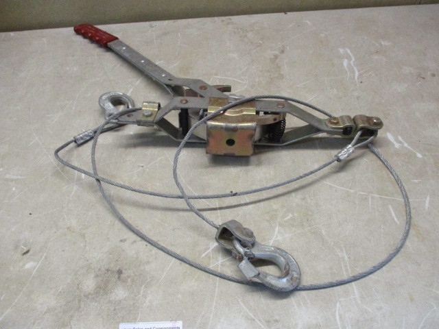 lot 44 image: Come a long