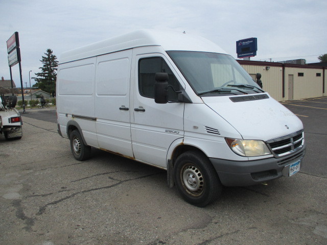 lot 1 image: 2006 Dodge Sprinter