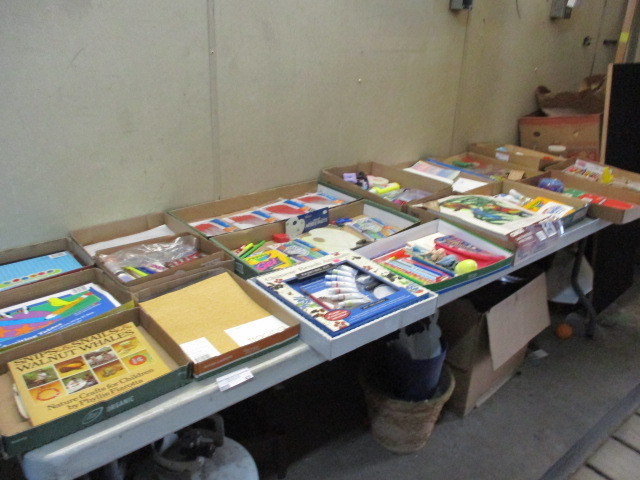 lot 62 image: Craft Supplies