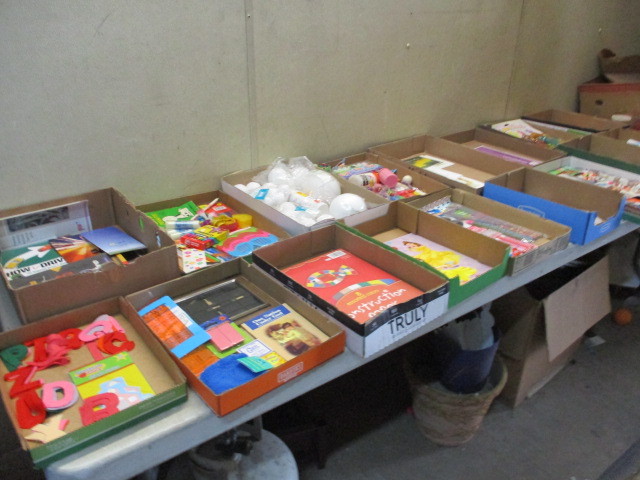 lot 66 image: Craft Supplies