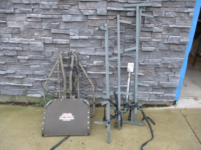 lot 103 image: Deer Stand With Ladder