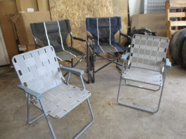 lot 116 image: Lawn Chairs