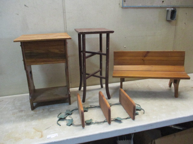 lot 122 image: Decorative TablesBenchShelf