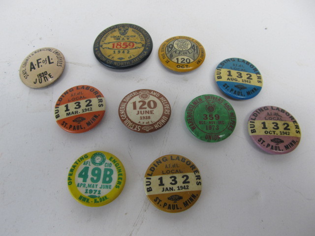 lot 31 image: Lot of Assorted Vintage Labor Pins