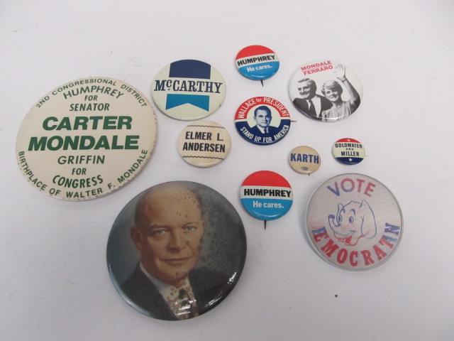 lot 32 image: Lot of Vintage Political PinsButtons