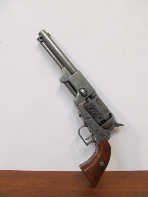 lot 66 image: Full Size Antique Style Replica Revolver #5