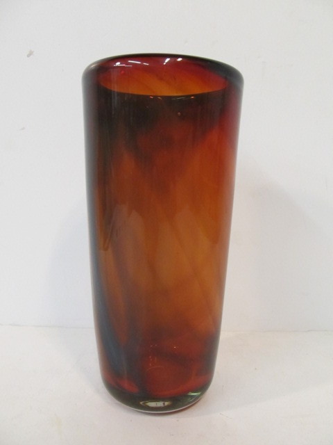 lot 72 image: Large Vintage Hand Made Signed Art Glass Vase