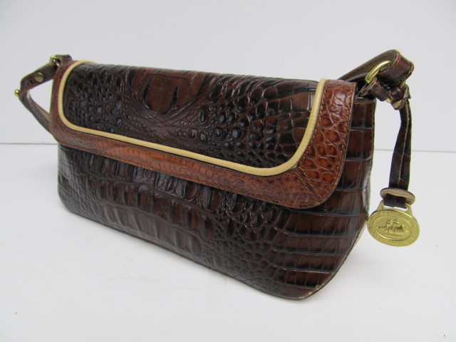 lot 86 image: NICE Genuine Italian Leather BRAHMIN Ladies Purse