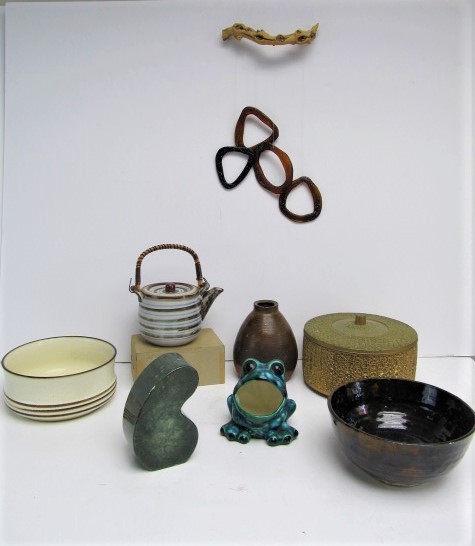 lot 89 image: Group of Assorted Mid Century Dcor Ceramics Pottery etc