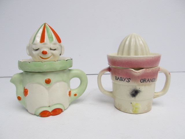 lot 90 image: 2 Vintage 1950s Ceramic Reamers