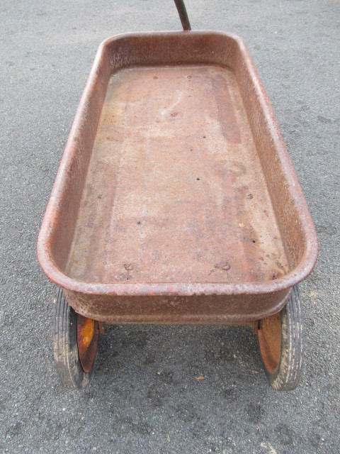 lot 160 image: Vintage Metal Wagon