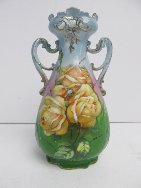 lot 176 image: Ornate Antique ROYAL BAYREUTH Floral Vase