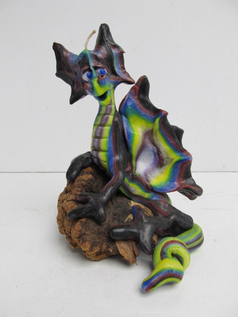 lot 196 image: Colorful Vintage Dragon Candle on Burl Wood Base