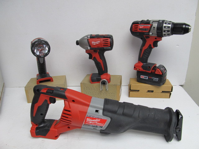 lot 206 image: Very Nice Group of Working MILWAUKEE Power Tools