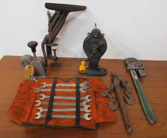 lot 273 image: Lot of Vintage Tools Wrenches