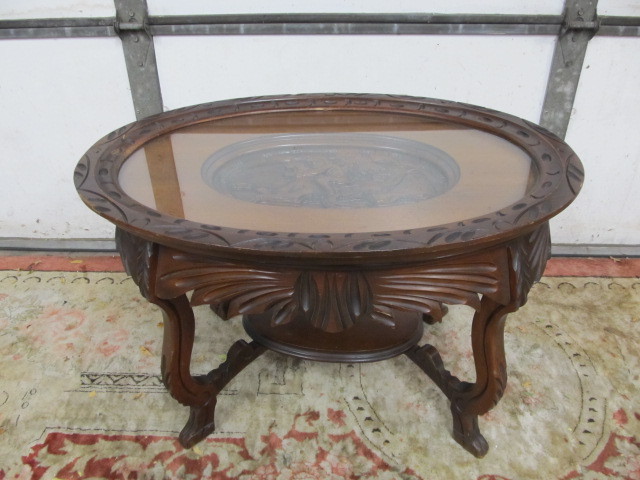 lot 226 image: Vintage Carved Wood Oval Coffee or Side Table wServing Tray Top