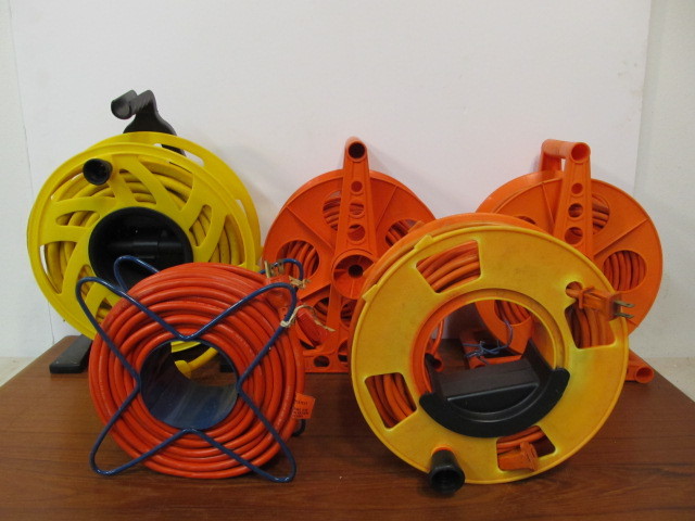 lot 228 image: Group of 5 Extension Cord Reels