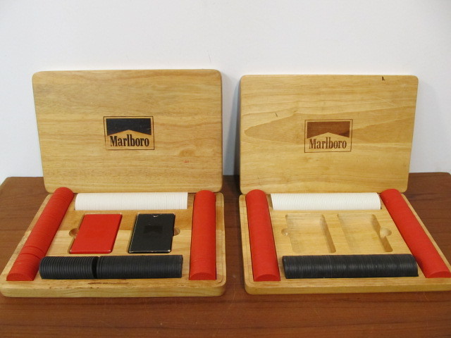lot 231 image: 2 MARLBORO Poker Chip Sets wCases