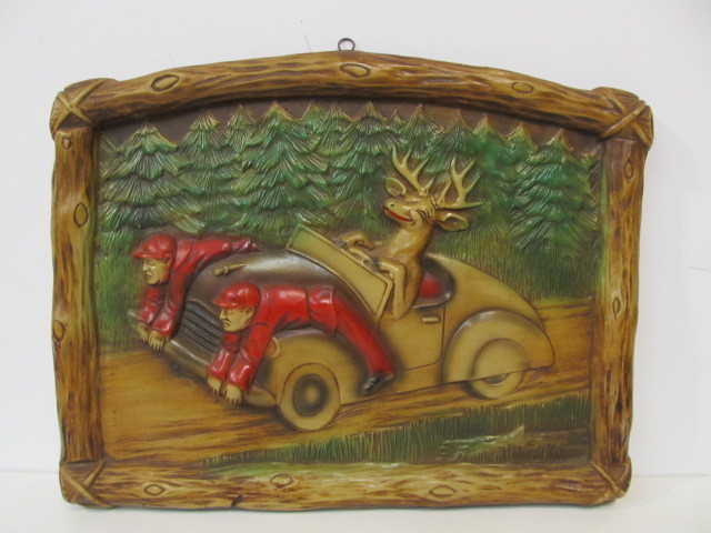 lot 233 image: Mint Condition Vintage 1940s Funny Chalkware Deer Hunting Wall Plaque