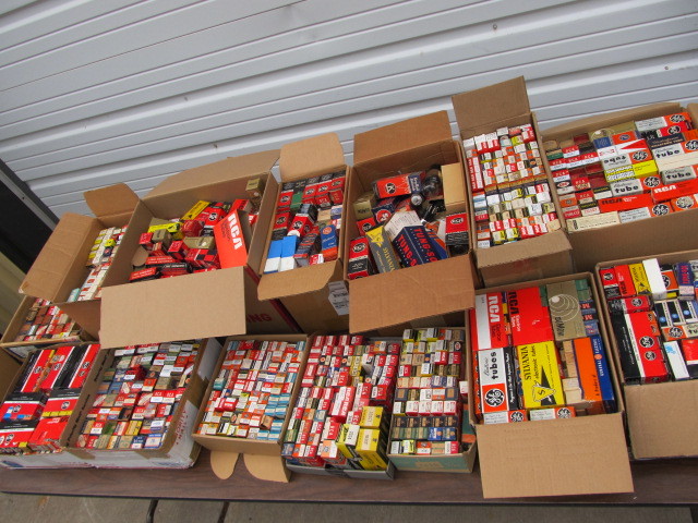 lot 240 image: Massive Lot of Vintage Boxed Radio Tubes #2