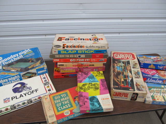 lot 242 image: Large Lot of Assorted Vintage Board Games