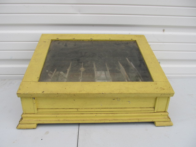 lot 277 image: Antique General Store Countertop Display Cabinet