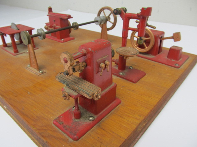 lot 5 image: Working Vintage JENSEN Steam Engine Toy wOriginal Jensen Workshop Set