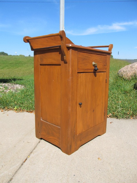 lot 302 image: Very Nice Antique Commode Cabinet wDrying Racks