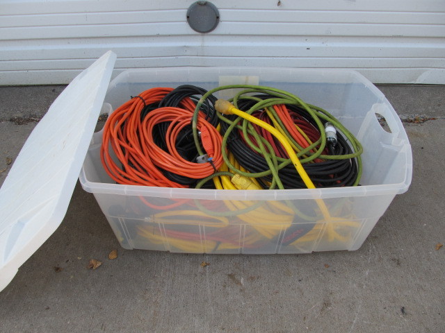 lot 309 image: LARGE Lot of Quality Heavy Duty Extension Cords