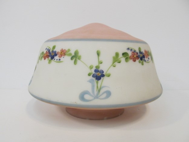 lot 14 image: Vintage 1930s Hand Painted Glass Shade